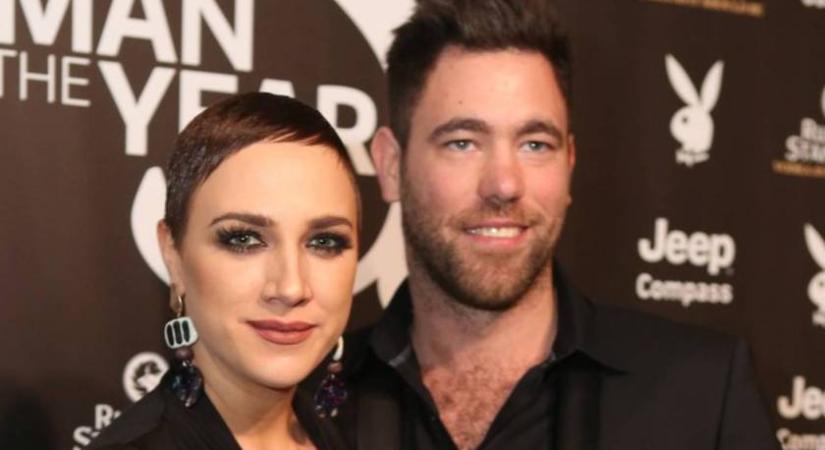 Tóth Gabi és Krausz Gábor kislánya így táncol a tévé előtt: Hannaróza elképesztően nagy már