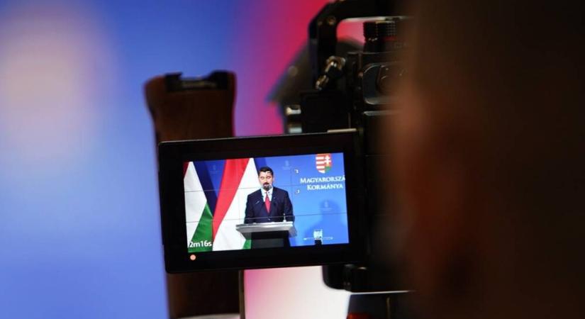 Alakul ez, Béláim: Hidvéghi közszolga jelentette, hogy 1 millióan már visszaküldték az aktuális konzultációs papírost