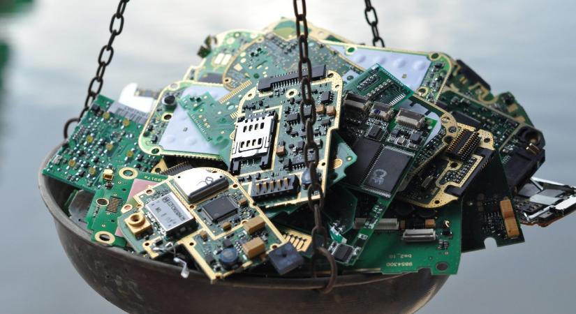 Lenrostból készülhetnek vízben oldódó nyomtatott áramkörölapok