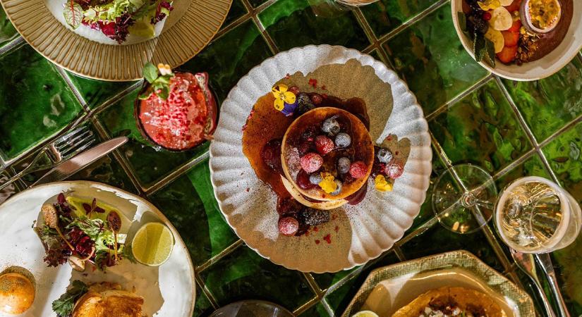 Ráérős reggelek klasszikusokkal és izgalmas brunchfogásokkal