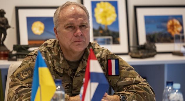 A mesterséges intelligencia a modern háborúk kulcselemévé válik – a holland hadsereg parancsnoka