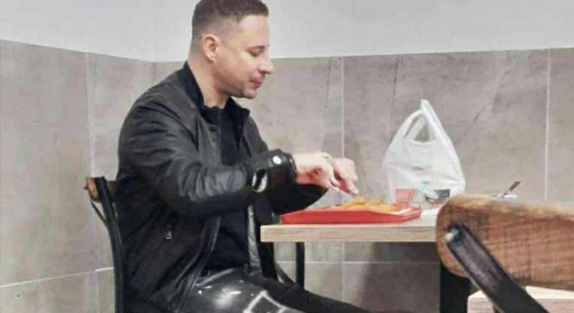 Kínai étteremben falatozó Schadl Györgyről posztolt Hadházy Ákos