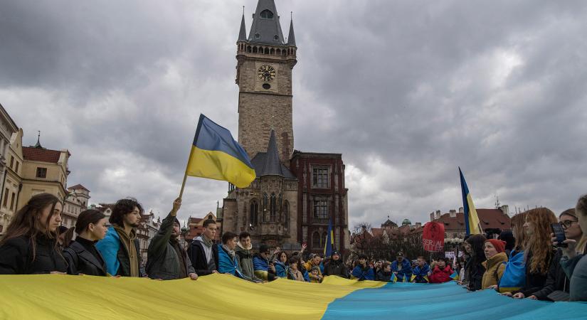 Majdnem 400 ezer ukrán menekült él Csehországban