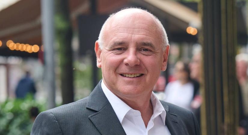 Rónai Egonnak van mit ünnepelnie – az ATV is üzent a műsorvezetőnek