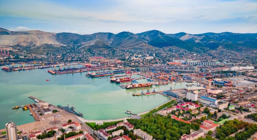 Ukrán dróntámadás miatt leállt az orosz koolajexport az egyik legnagyobb kikötőben