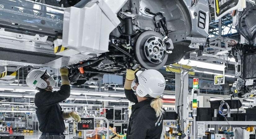 Nem elég a japán autóipar baja, még a szakszervezetekkel is izmozhat a béremelésen