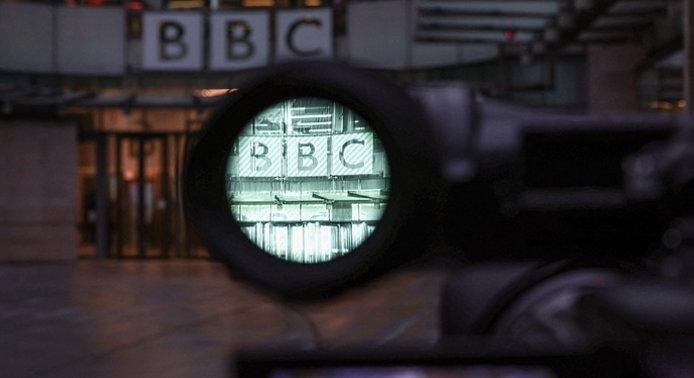 A BBC bocsánatot kér Trumptól, de elutasítja az egymilliárd dolláros kártérítést