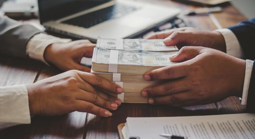 Így tüntetik el a tanúkat? Ukrán fantomcég fizetett 290 milliós óvadékot a pénzmosókért