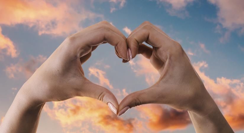 Szeretet – Miért fontos, hogy kimutassuk az érzelmeinket?