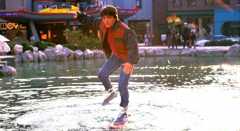 Vissza a jövőbe 2.: Előre a jövőbe és vissza a múltba (kritika)