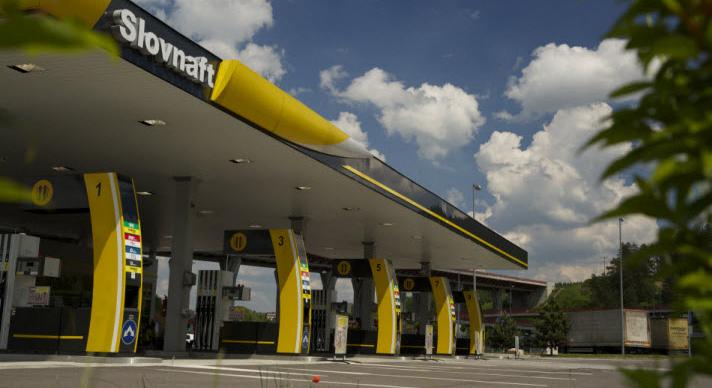 Saková: Az amerikai szankciók alóli magyar mentesség a Slovnafra is érvényes lesz