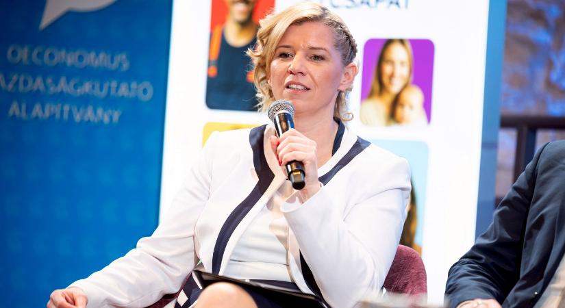 Varga-Bajusz Veronika szerint példaként állíthatjuk Európa és a világ elé a teljes magyar szakképzést