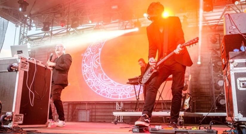 jubileumi Anima Sound System koncert az A38 Hajón