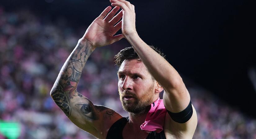 A Barcelona Lionel Messi-szobrot akar az újjáépülő Camp Nou elé