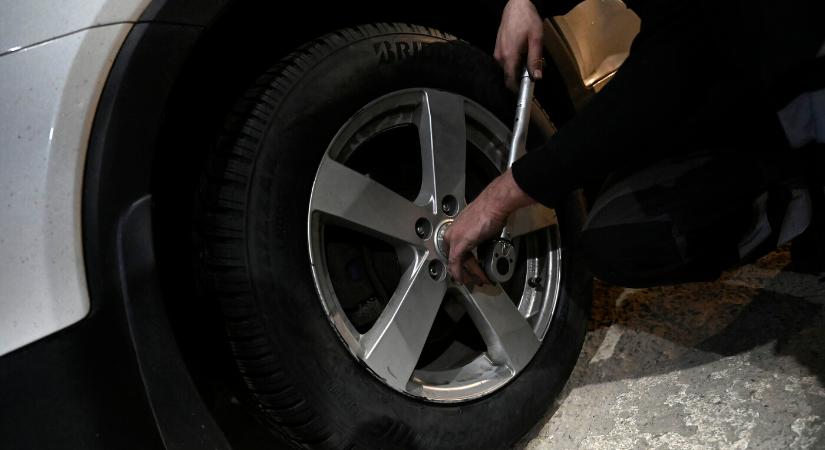 Téli gumiabroncsok nélkül többet kockáztat, mint egy bírságot