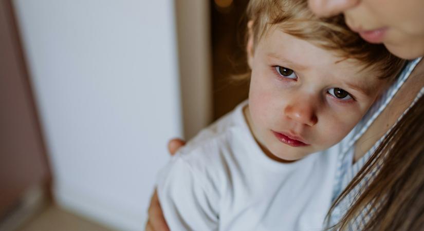 A túl sok gyerekkori dicséret szorongást okozhat a gyerekben – Ez a pszichológiai oka