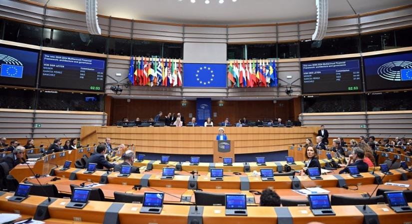 Alapvető joggá tenné az Európai Parlament a biztonságos abortuszt