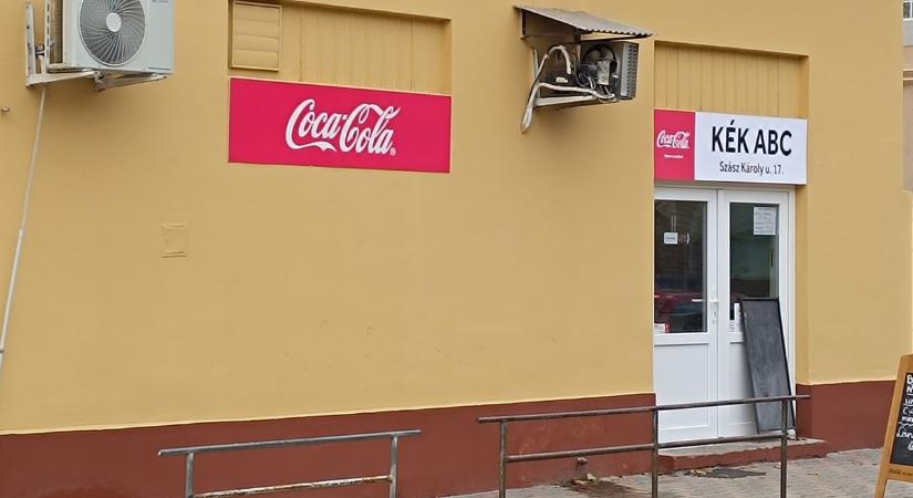 Padlót fogott a whiskys betörő, miután a mézes barackpálinkára egy kis sósborszeszt is rátolt