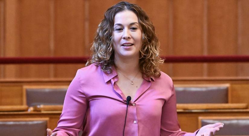 Cseh Katalin figyi, kinéztem ezt a Porschet