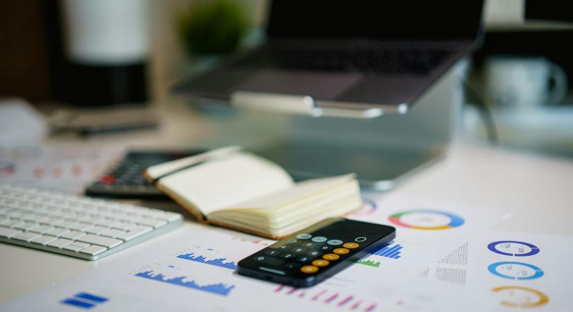 „Milliókat spóroltunk kamatban” – tényleg? Vita a Lava és a Strike bitcoinfedezetű hiteleinél