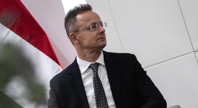 Szijjártó: Ukrajna felfegyverzése helyett Libanont támogatja Magyarország