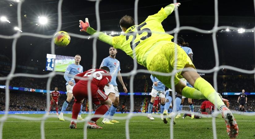 Kimondták: meg kellett volna adni a Liverpool gólját a City elleni rangadón