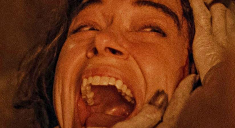 [KRITIKA] Mindörökké – Lépj ki a sz*r kapcsolatból, mielőtt horrorrá válna!