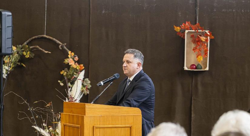 Átfogó támogatásokkal segítik a magyar borászatot a válságos évben