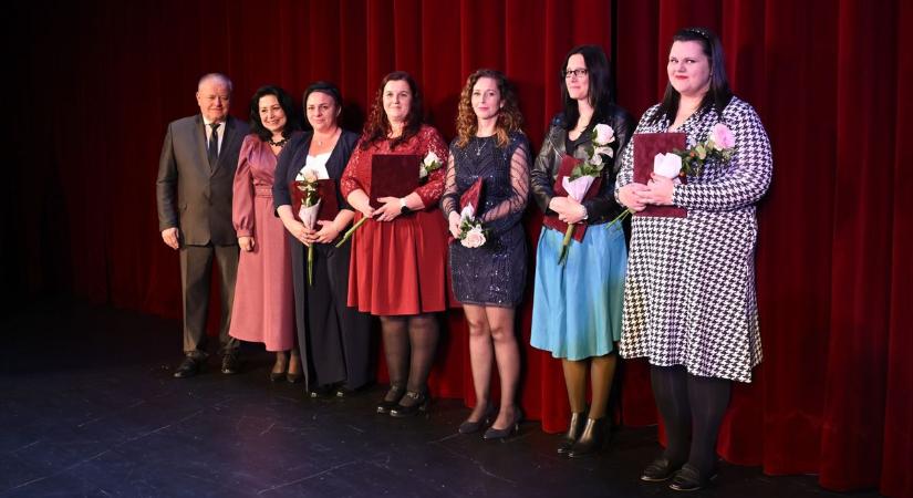 Szociális munka napja: elismerték a segítőket – mutatjuk, kiket köszöntöttek Mosonmagyaróváron - fotók