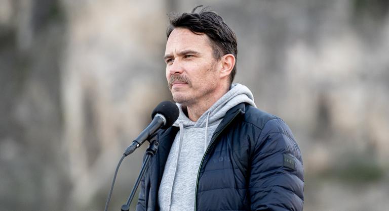 Orbánozni, Gyurcsányozni akart Lengyel Tamás a TEDx színpadán, aztán rászóltak a szervezők