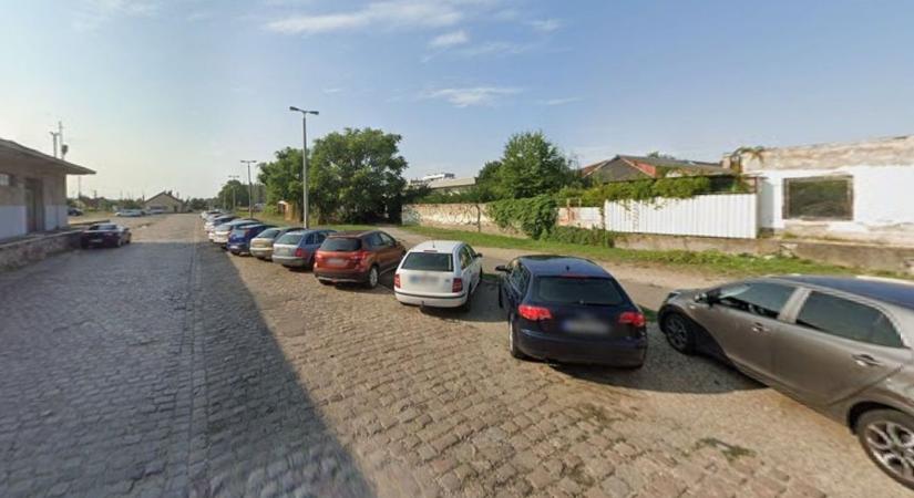 Azt hitte, jó ötlet az egri állomásnál hagyni a kocsit… fotón a látvány, amire nem lehet felkészülni