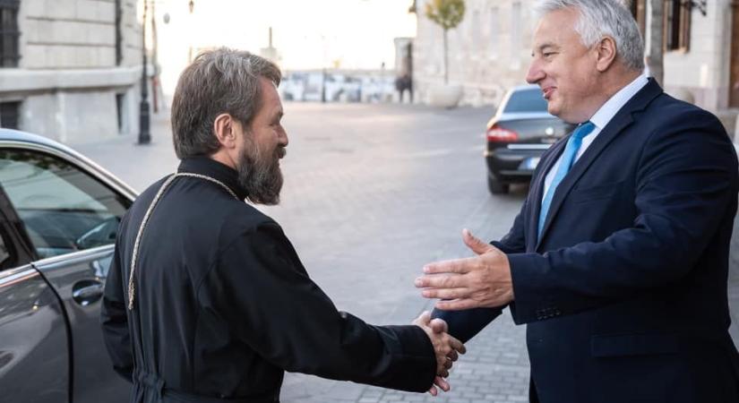 Hiába bukott meg nemzetbiztonsági átvilágításon Hilarion metropolita, mégis megkapta a magyar állampolgárságot