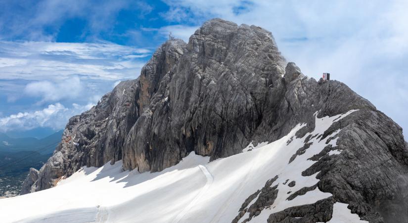 Megőrült az időjárás: a hegytetőkön tombol a tavasz, miközben lent dermesztő a hideg