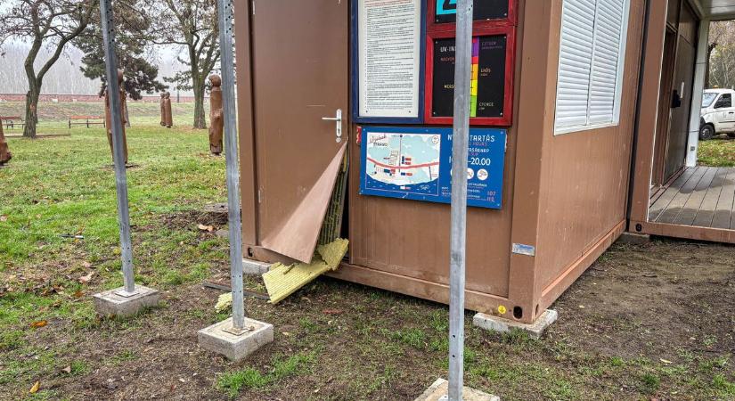 Egy ismeretlen bejutott a létfontosságú konténerbe, még felbecsülni is nehéz a kárt