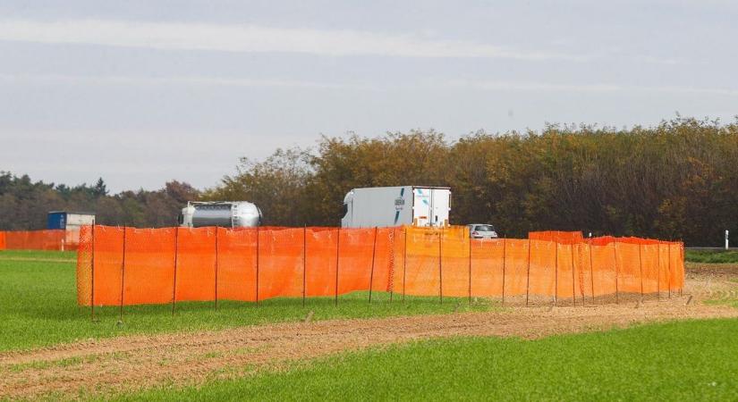 Hófúvások ellen: 43 kilométeren telepítenek hófogó rácsokat Vasban