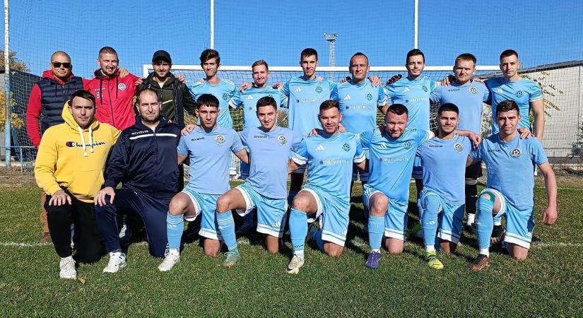 A sínentúliak roncsderbije fülöpszállási szemmel