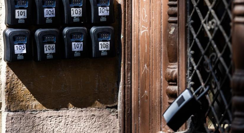 Újabb budapesti kerület korlátozta az Airbnb típusú rövid távú lakáskiadást – titokban