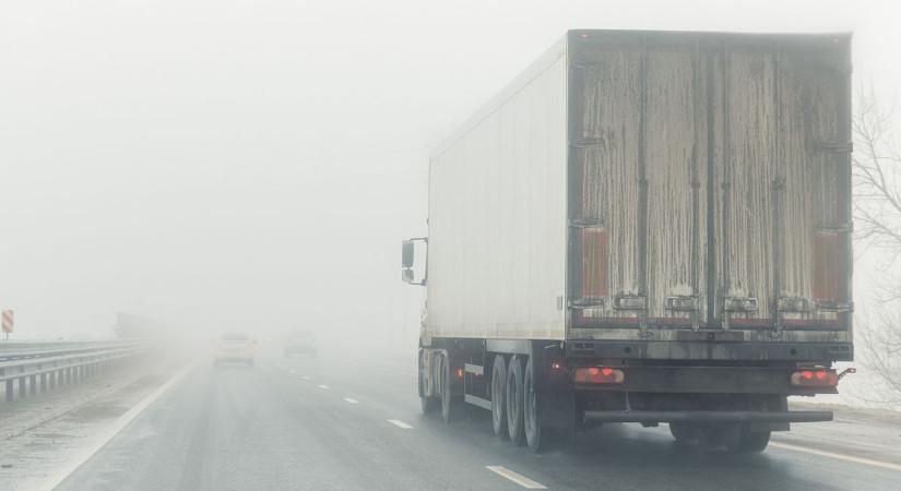 Ismét ködös reggelre ébredhettek a Fejér megyeiek