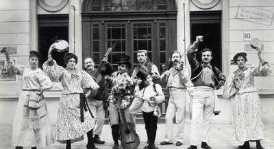 Egy lovas szekérről kattintotta végig, ahogy Budapest világváros lesz – 181 éve született Klösz György