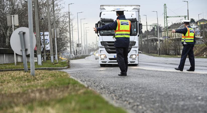 Itt az újabb országos razzia – ezekre a sofőrökre „utaznak” most a rendőrök