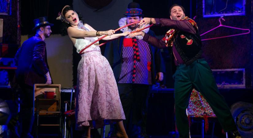 Kecskemétre érkezett a Bajazzók – az opera premierje péntek este volt látható – fotók