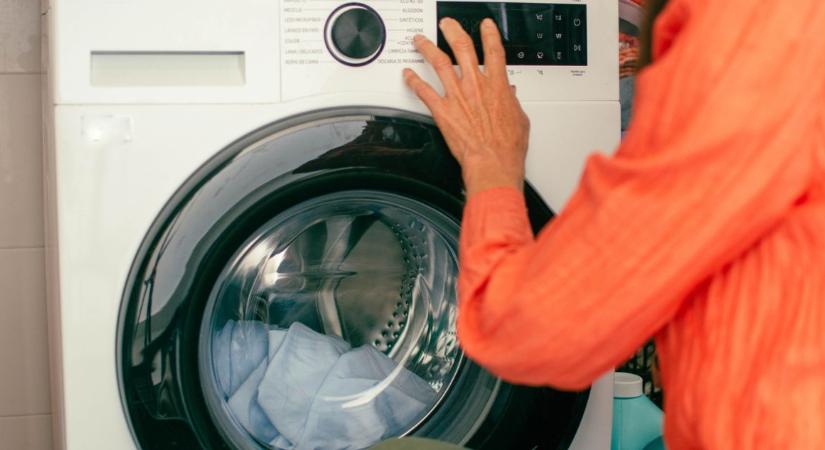 Ezért tesznek sokan nejlonzacskót a mosógépbe