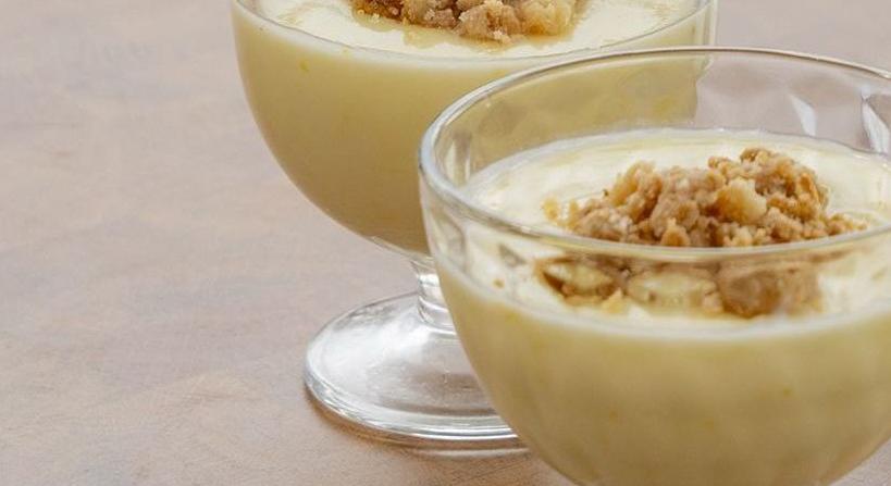 Tejszínes citromkrém mandulás morzsával