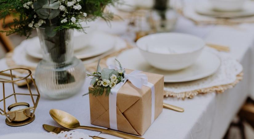 Az interneten kér tanácsot egy kétségbeesett, 30. születésnapjára készülő nő