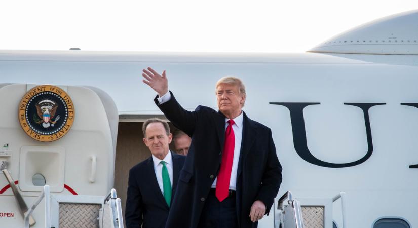 Fordulat Trump politikájában: számos terméknél felfüggesztette a vámokat