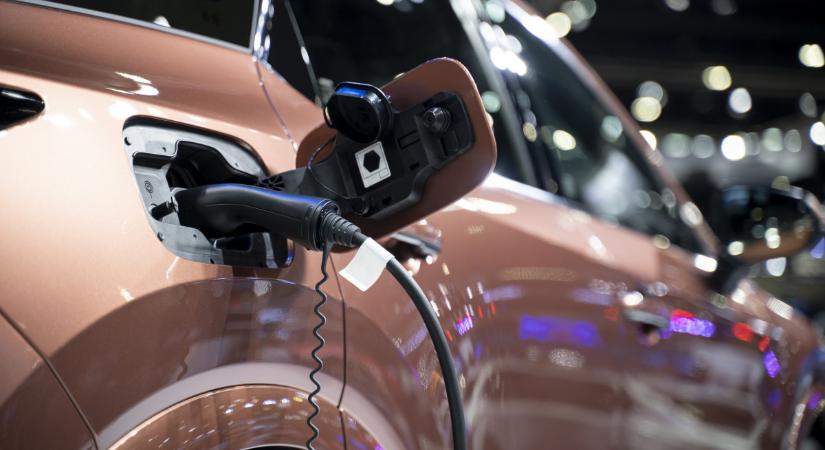 E-autózás: leállnak egy időre a Mobiliti töltői