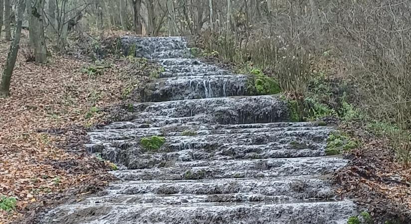 Újra életre kelt a Fátyol-vízesés – feltámadt a Szalajka-forrás, megújult a patakhíd, még megy a kisvonat