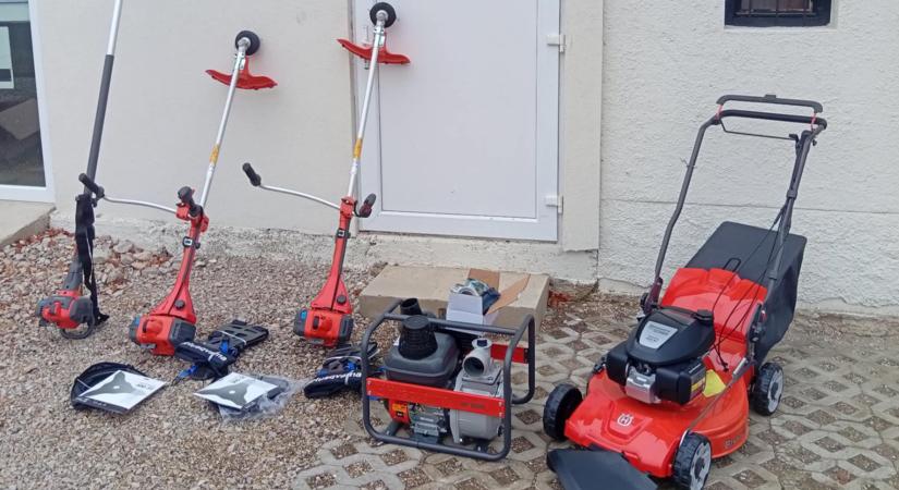 Új kommunális eszközökkel szépül Epöl