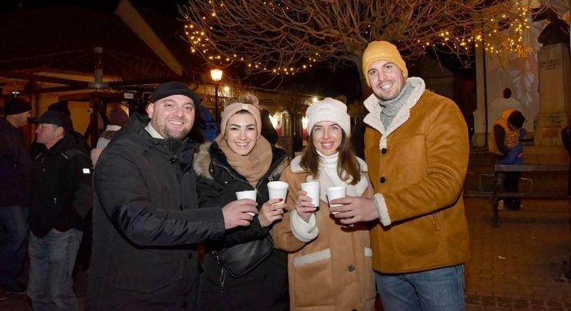 Adventi korzó – ünnepi hangulatra készülnek a magyaróvári belvárosban – mutatjuk az első hétvége programjait