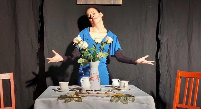 Az óceánon innen és túl, a Győzelem utcában